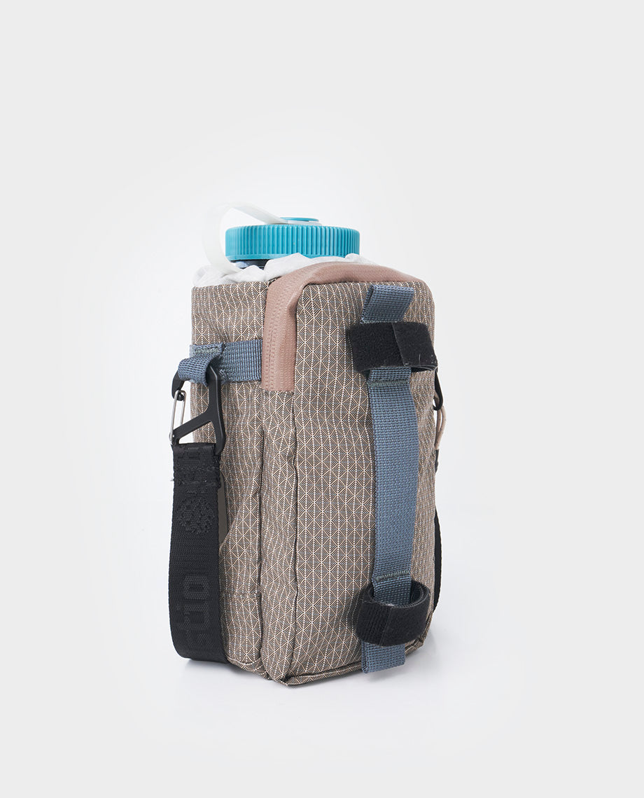 Cacher Water Bottle Sling - Image 16